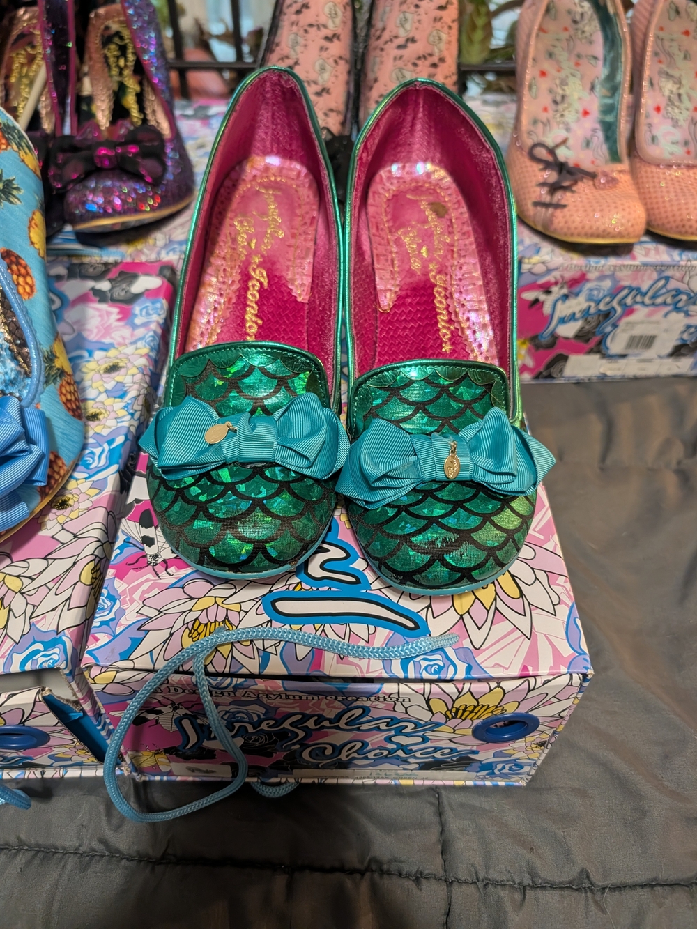 Mermaid-Scale Green and Teal Bow Women's Heel 41